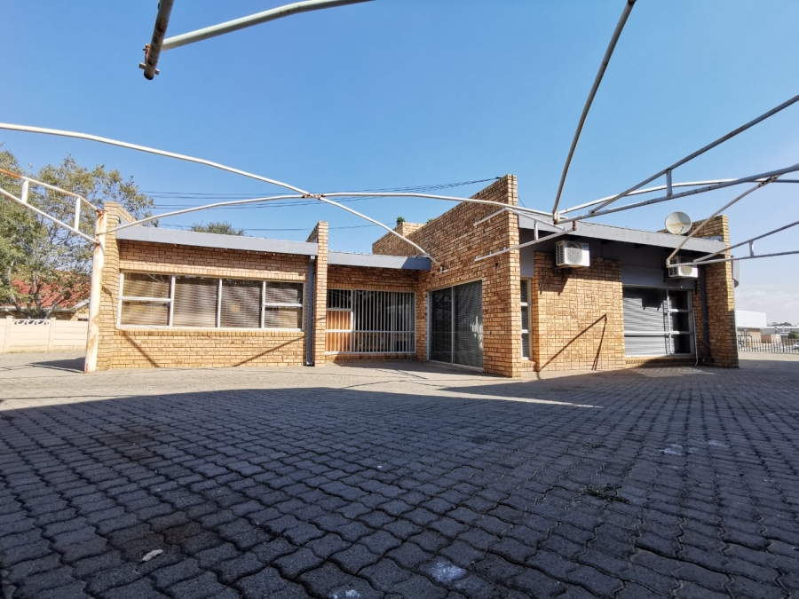 Commercial Property for Sale in Wilkoppies North West